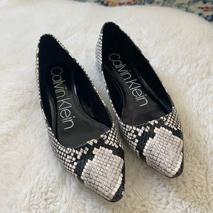Calvin Klein Emerin Natural Printed Snake Women Size 7, Rtl $99